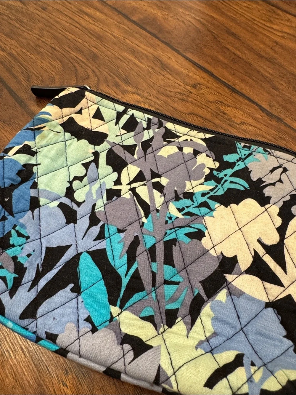 Vera Bradley Camofloral Medium Cosmetic Bag Quilted Zip Pouch Retired